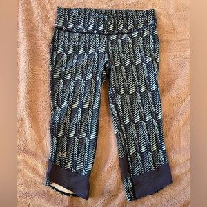 Under armour medium Capri leggings